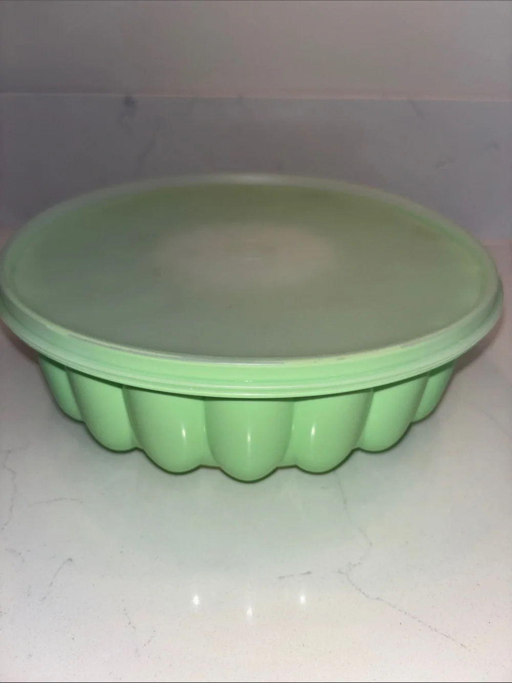 Vintage Tupperware Green Jello mold- Home Kitchen